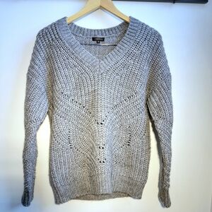 Dynamite Heather Gray V-neck Knit Top Wool Mixed